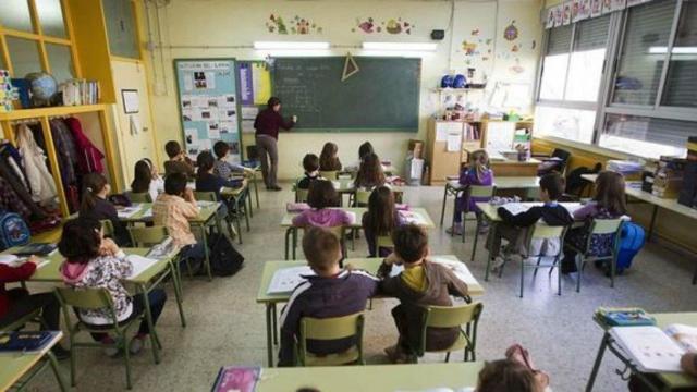 Una clase con niños.