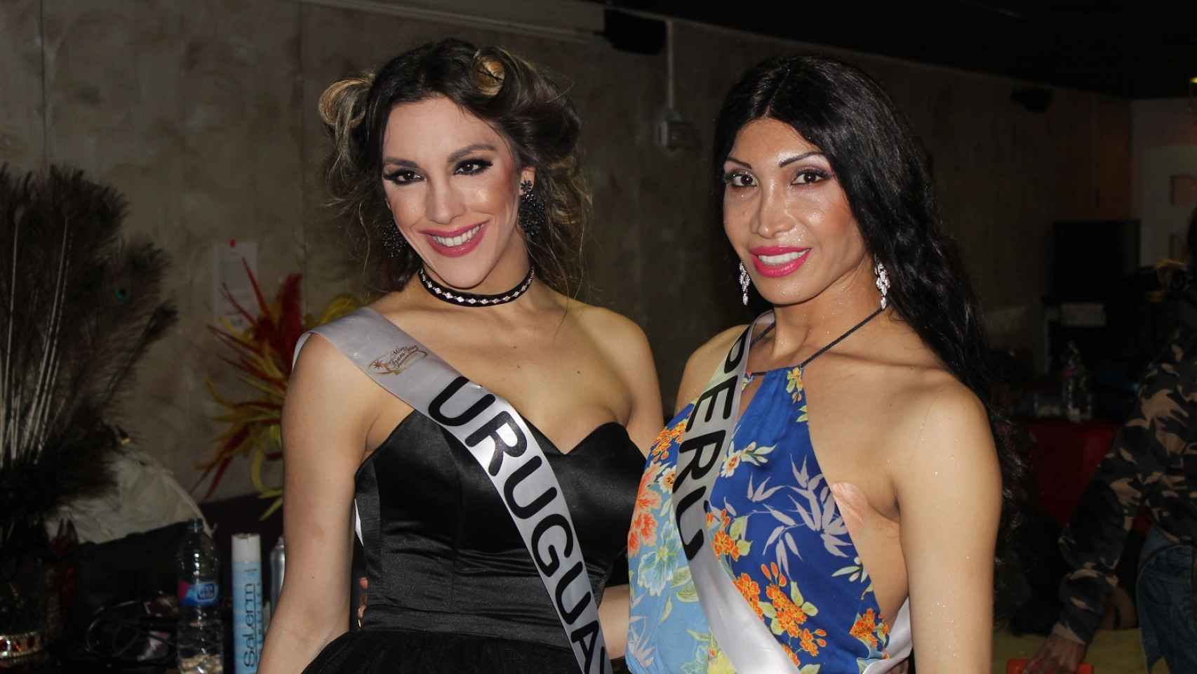 La peruana Verónica Linárez, a la derecha, junto a Valentina Castillo, de Uruguay