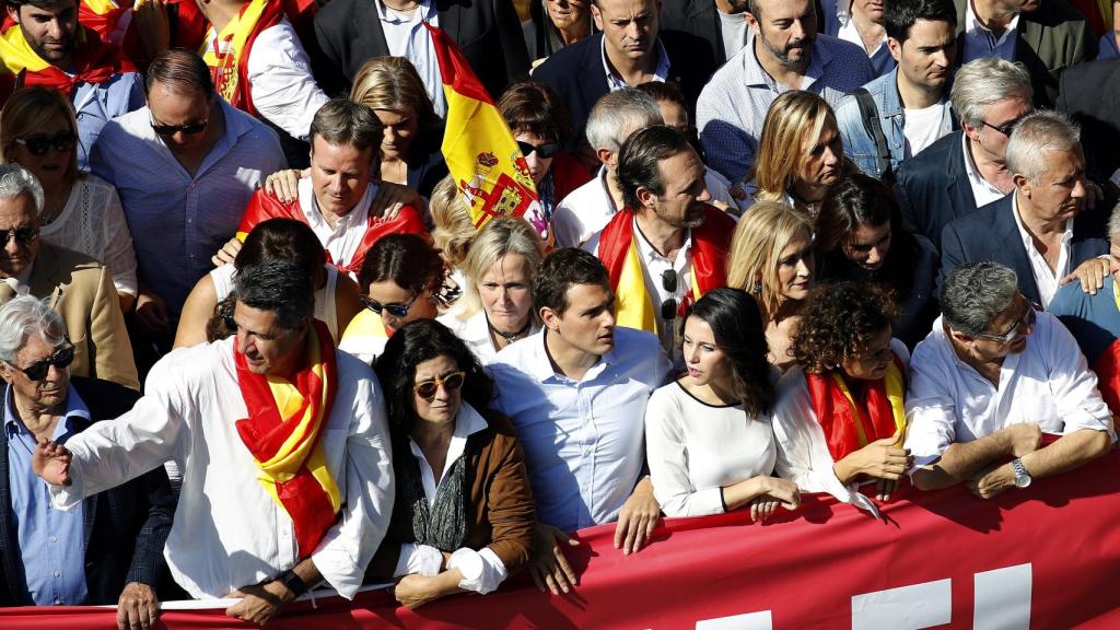 Entre los  manifestantes se encontraban también Inés Arrimadas y Albert Rivera.