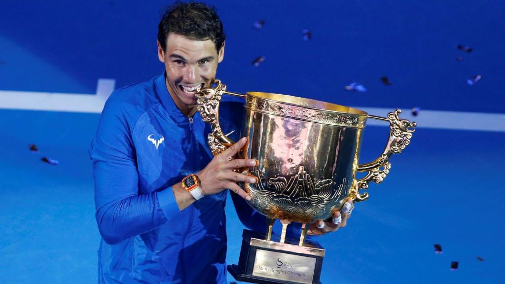 Nadal, con el título de campeón de Pekín.