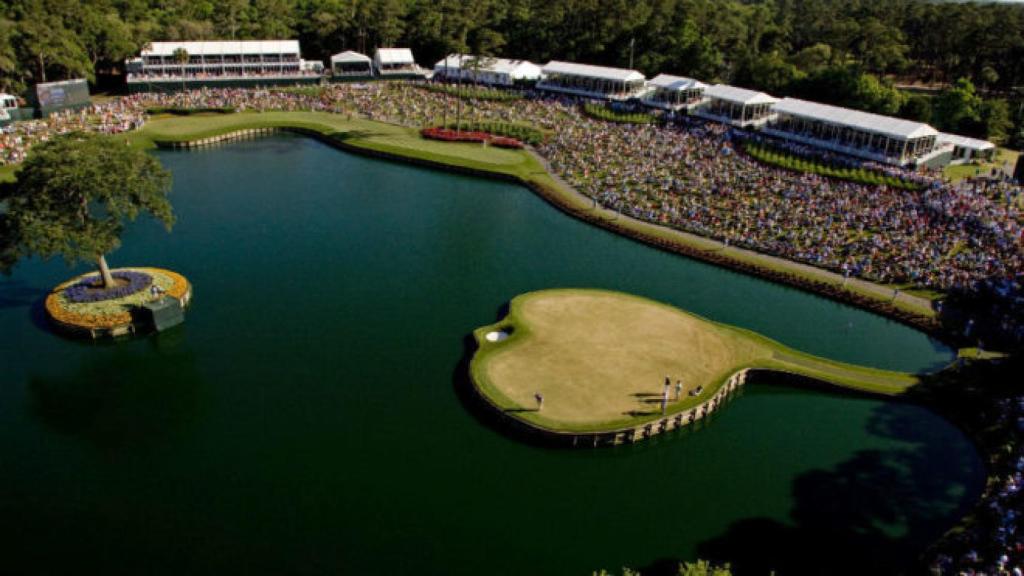 TPC Sawgrass, tiene un lago más grande, pero los greens se ven increíblemente similares