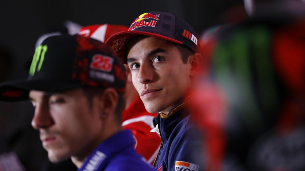 Márquez, junto a Maverick y Dovizioso, durante la conferencia de prensa en Motegi.