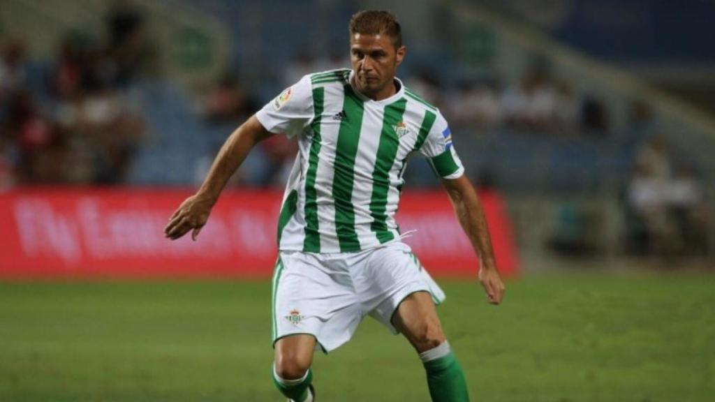 Joaquín durante un partido del Betis. Foto: Twitter (@joaquinarte).