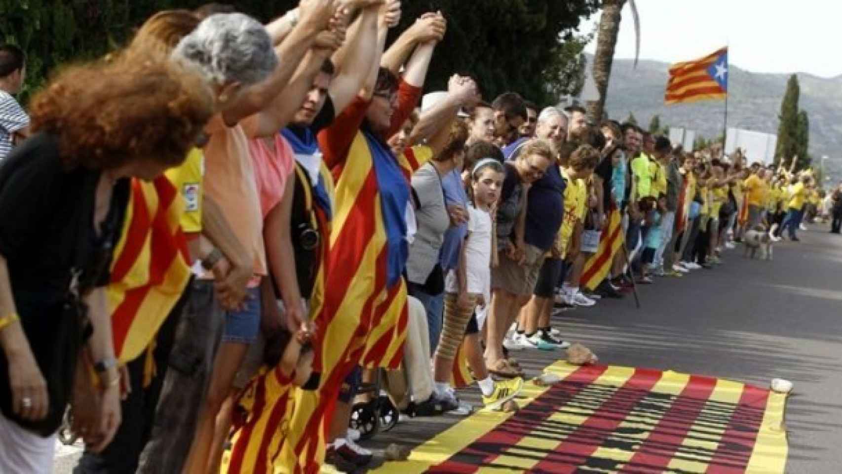 La cadena humana que unió Cataluña de norte a sur en la Diada de 2013 fue organizada por los Jordis.