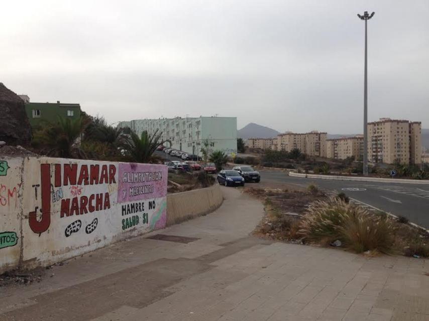 Los vecinos de Jinámar, barriada empobrecida al sur de Las Palmas, aseguran que el ganador de la fortuna no está entre sus vecinos.