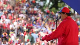 Maduro en un mitin durante la campaña electoral de las regionales.