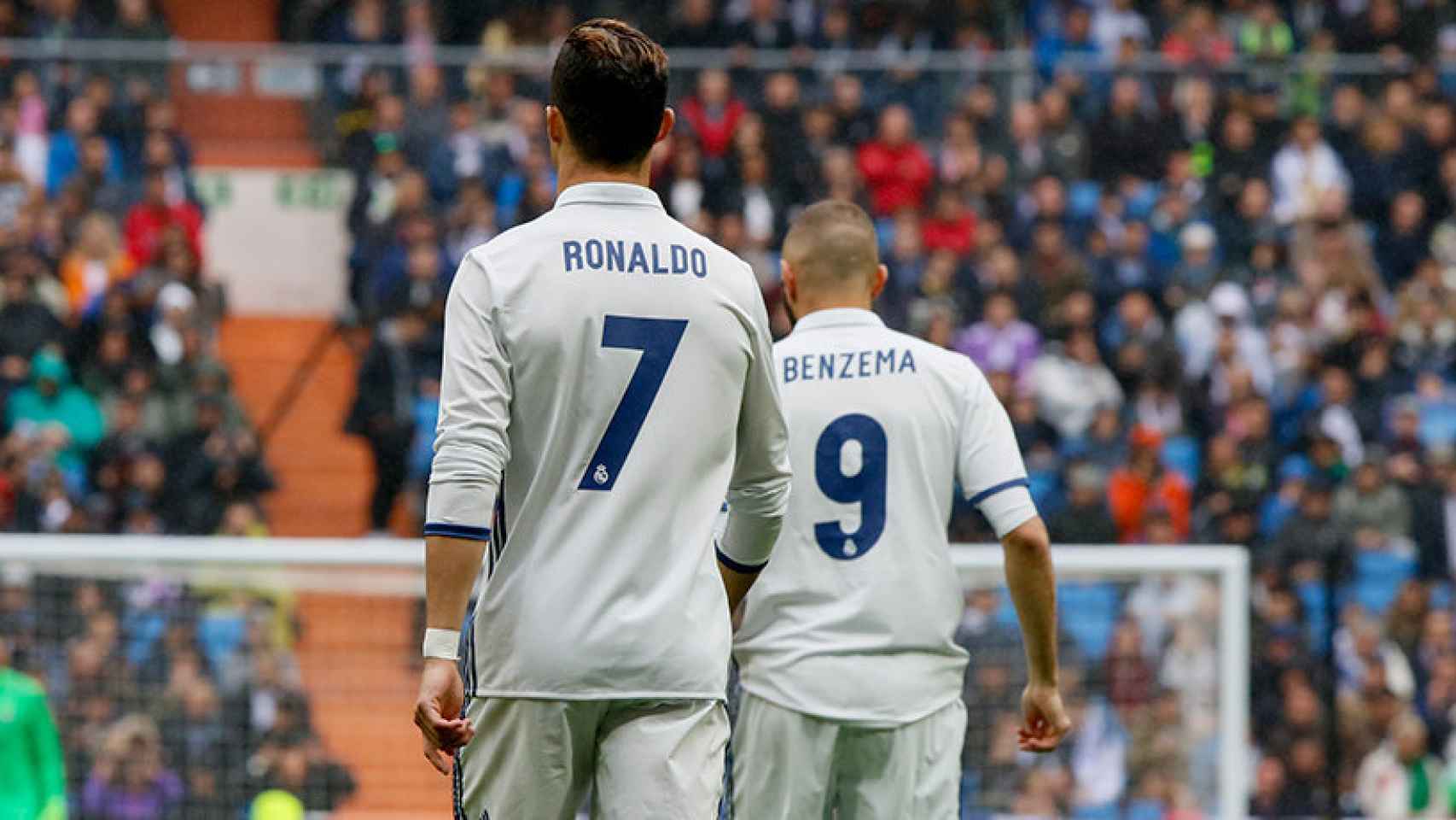 Cristiano Ronaldo y Karim Benzema  Fotógrafo: Manu Laya / El Bernabéu