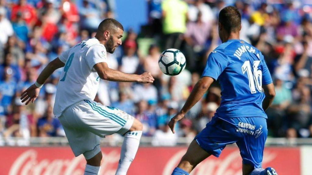 Benzema ante Juan Cala