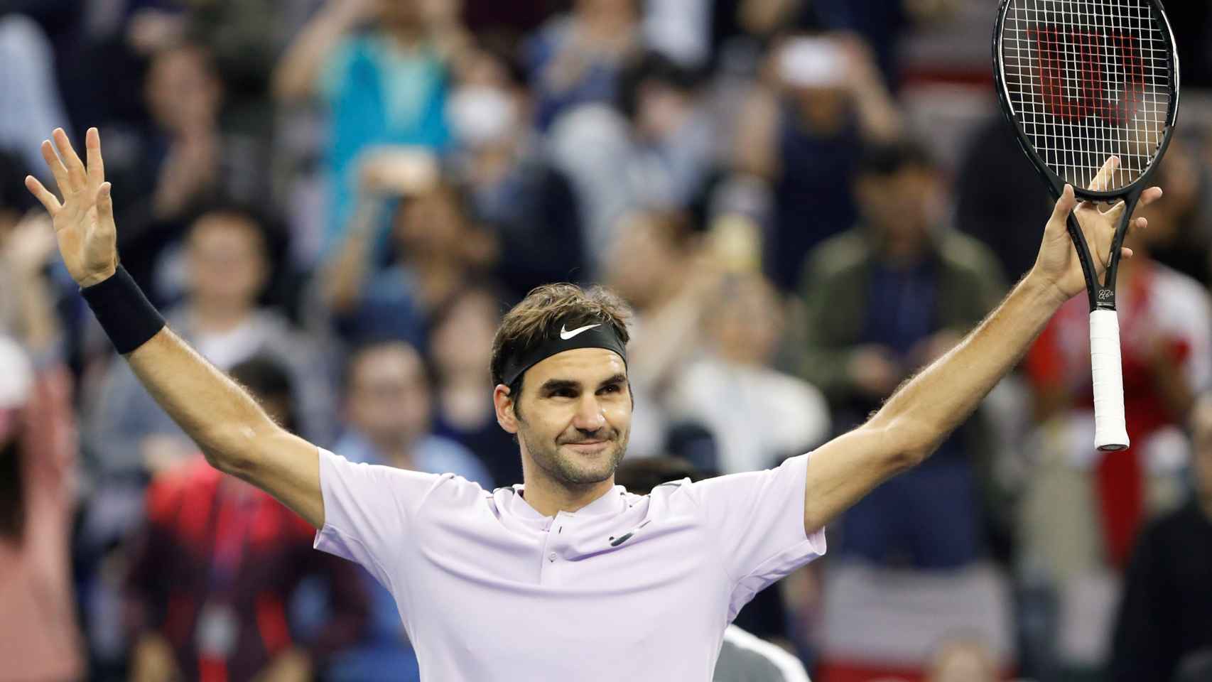 Federer, celebrando su victoria ante Nadal en Shanghái.
