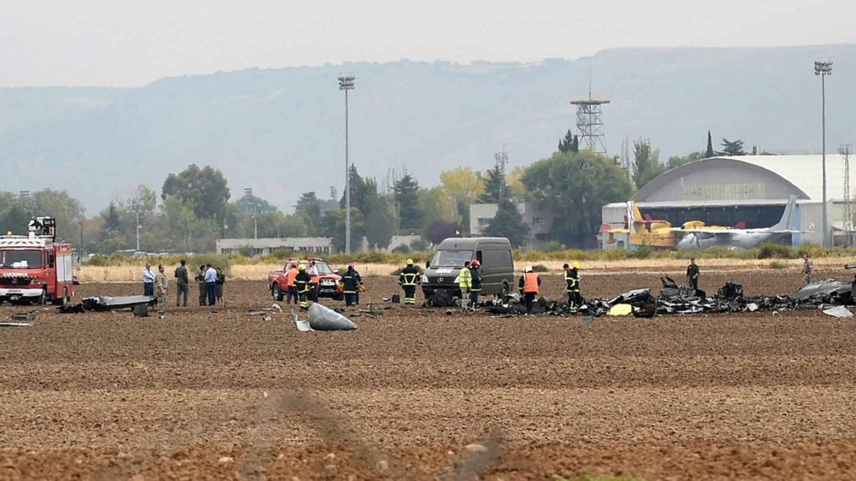 Escenario en Torrejón de Ardoz tras el accidente del F-18.