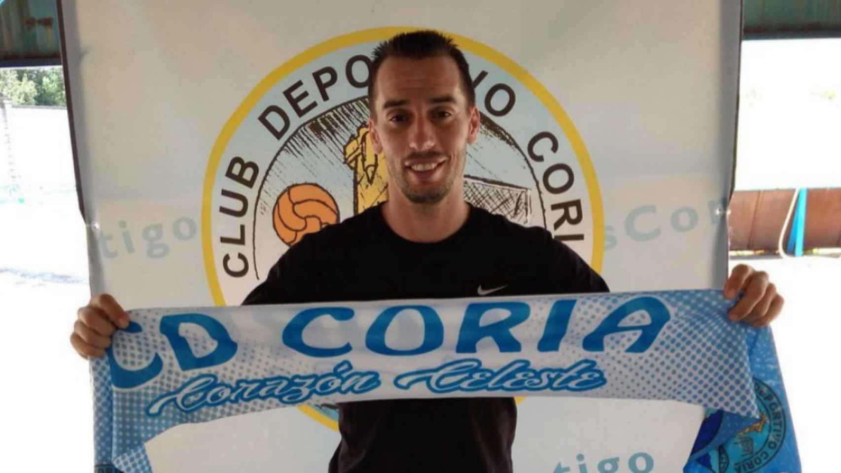 Javito, en la actualidad, tras su presentación como jugador del Coria.