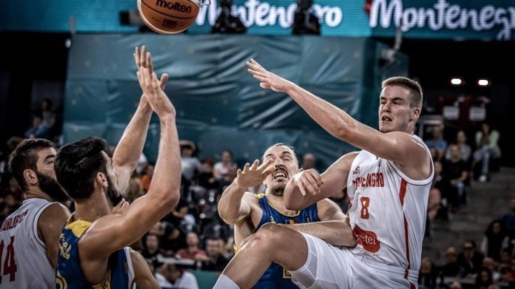 Radoncic contra Rumanía. Foto: fiba.basketball