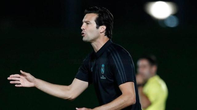 Solari dirigiendo al Castilla