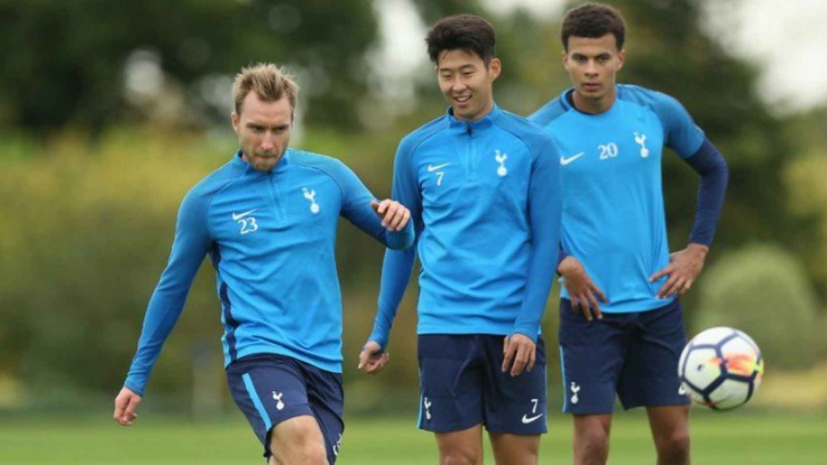 Eriksen, Son y Alli en un entrenamiento con el Tottenham. Foto: tottenhamhotspur.com
