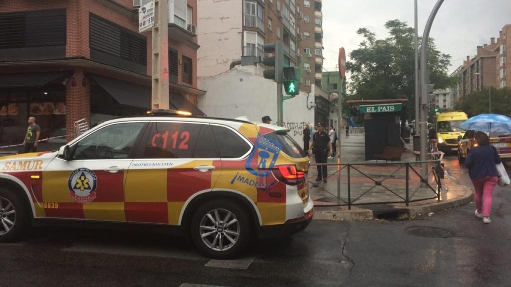 Los servicios médicos trasladaron al herido al Hospital de la Paz.