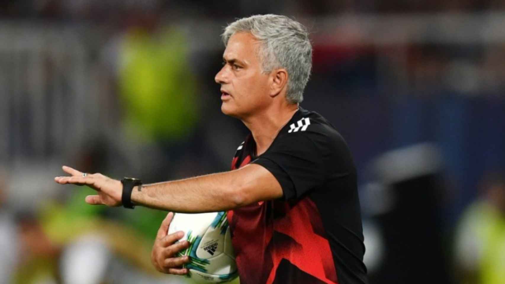 La puya de Mourinho al árbitro por su actitud con Cristiano. Foto: manutd.com