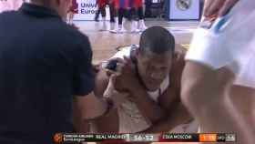 Randolph se duele del hombre en el partido ante el CSKA. Foto: Twitter (@MovistarBasket)