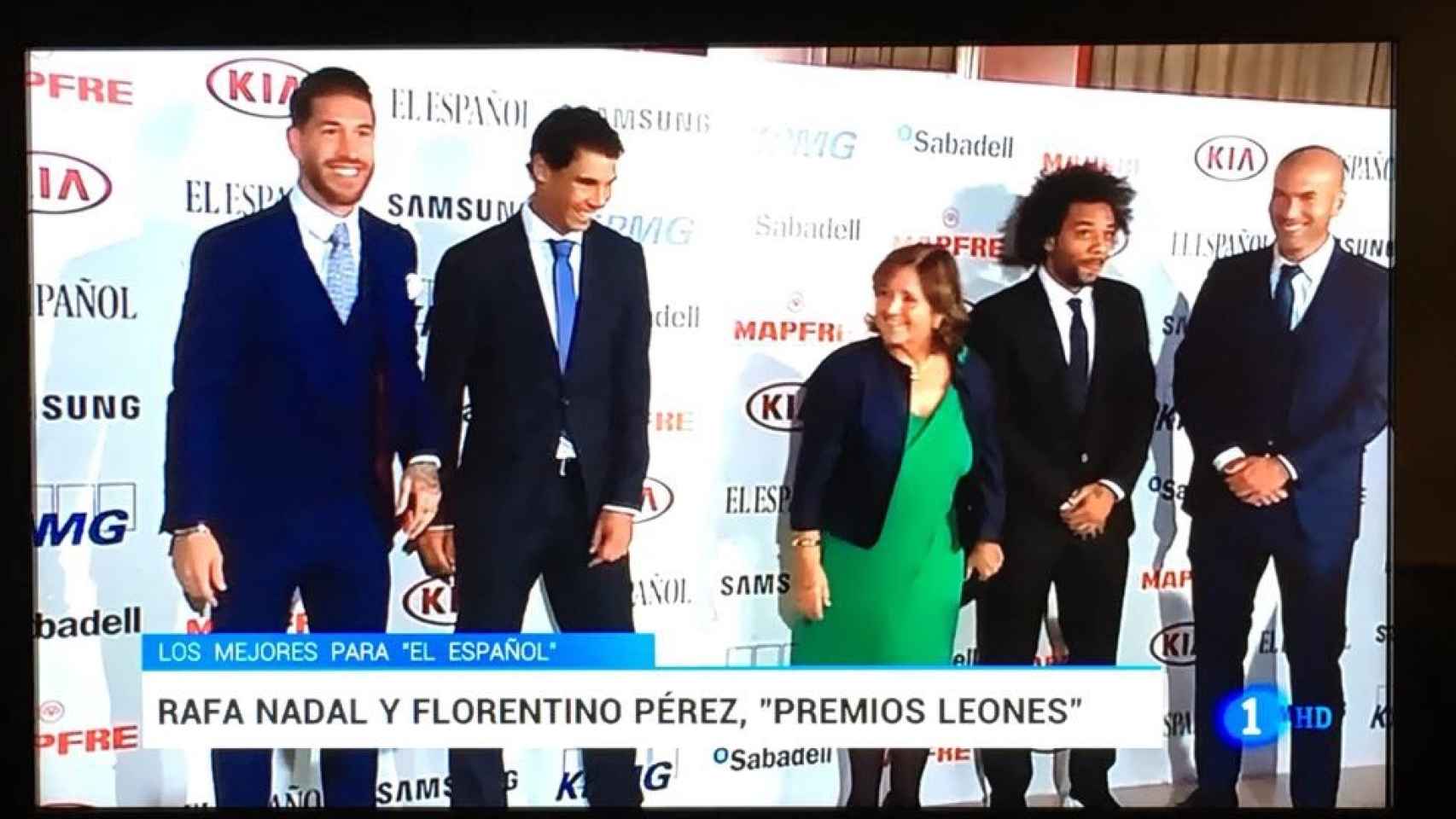 Fotograma del Telediario de La 1 con la cobertura de Los Leones de EL ESPAÑOL.