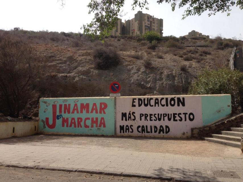 Los vecinos del valle de Jinámar reclaman mayores inversiones públicas en servicios sociales y educación.