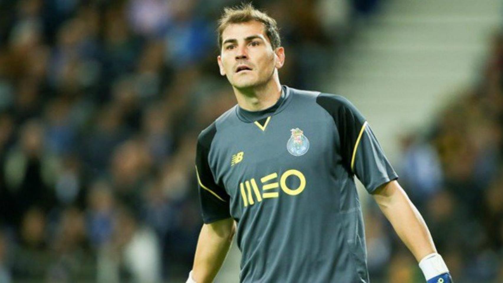 Casillas contra el Benfica. Foto. fcporto.pt.es