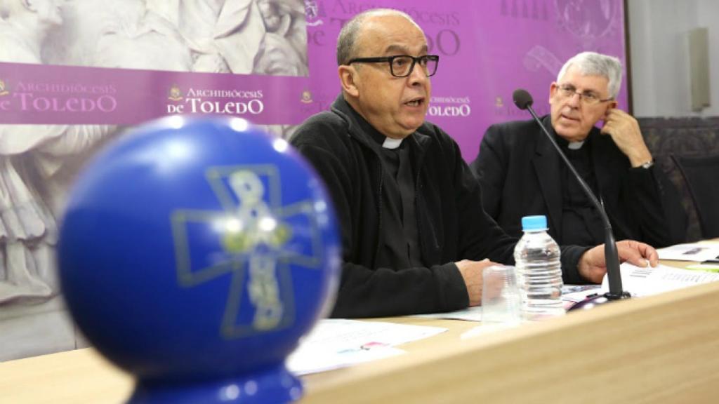 Muñoz y el arzobispo durante la presentación. Foto: Óscar Huertas
