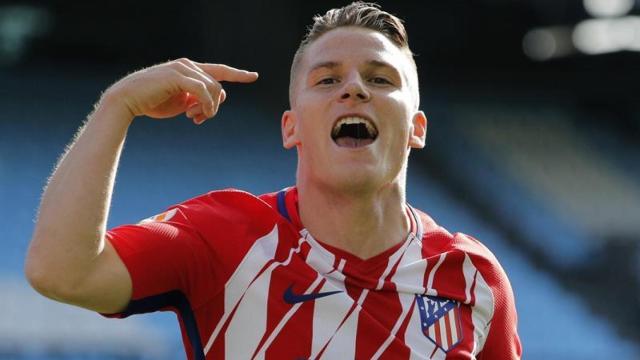 Gameiro celebra el gol de la victoria ante el Celta.