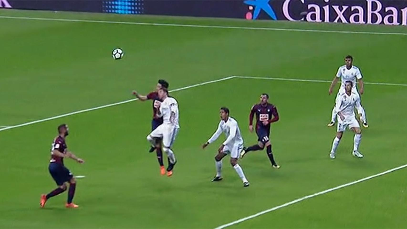 Gol en propia puerta de Sergio Ramos