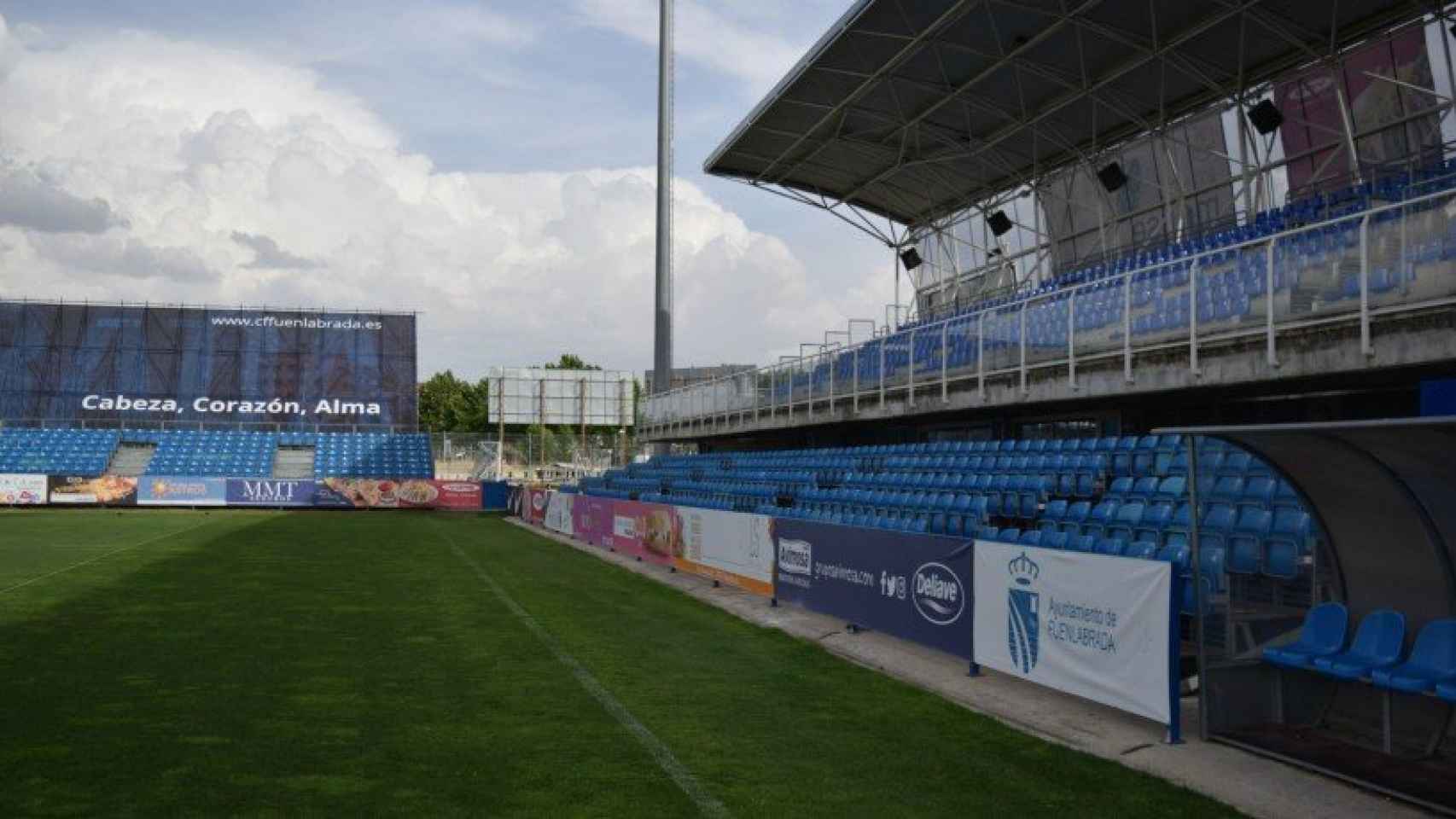 Estadio Fernando Torres, la casa del Fuenlabrada | Foto: cffuenlabrada.es