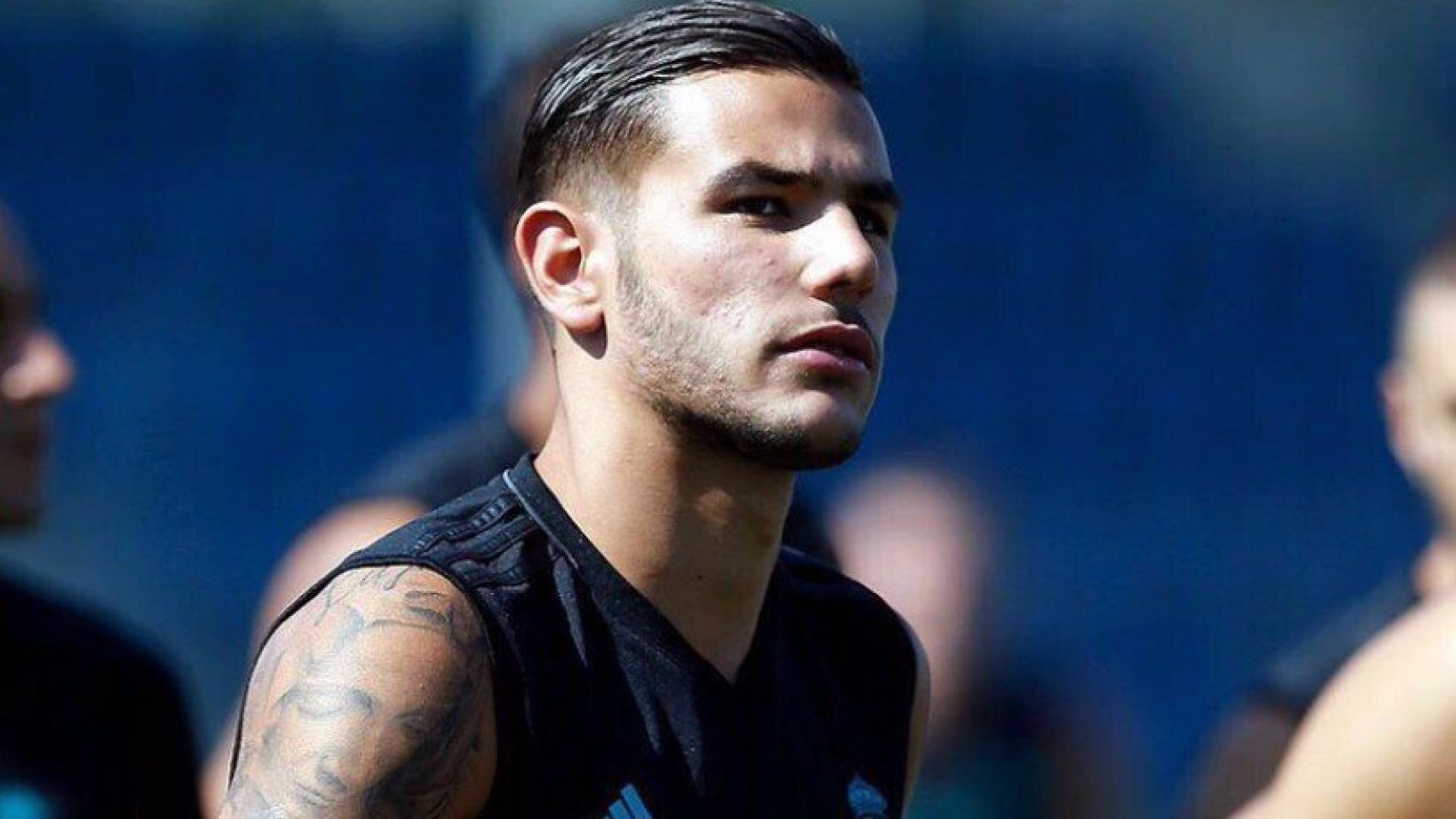 Theo Hernández en un entrenamiento del Real Madrid. Foto: Twitter (@TheoHernandez)