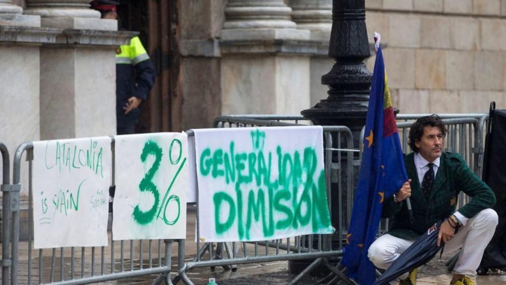 Álvaro de Marichalar manifestándose en Barcelona.