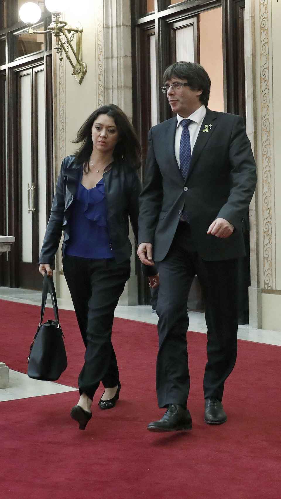 La pareja en el Parlament.