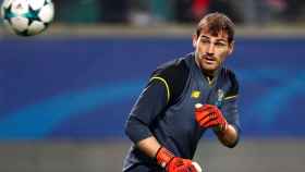 Iker Casillas en un partido de Champions con el Oporto.
