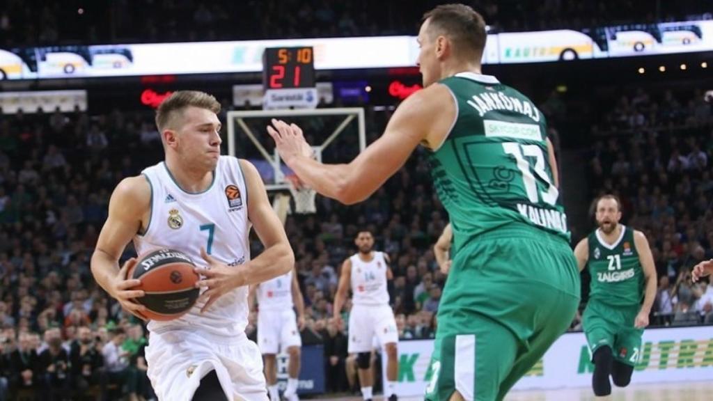 Luka Doncic ante Jankunas. Foto: euroleague.net