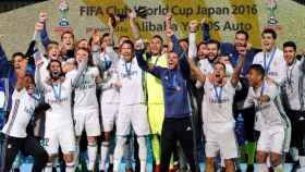 El Real Madrid celebra la consecución del Mundial de Clubes 2016