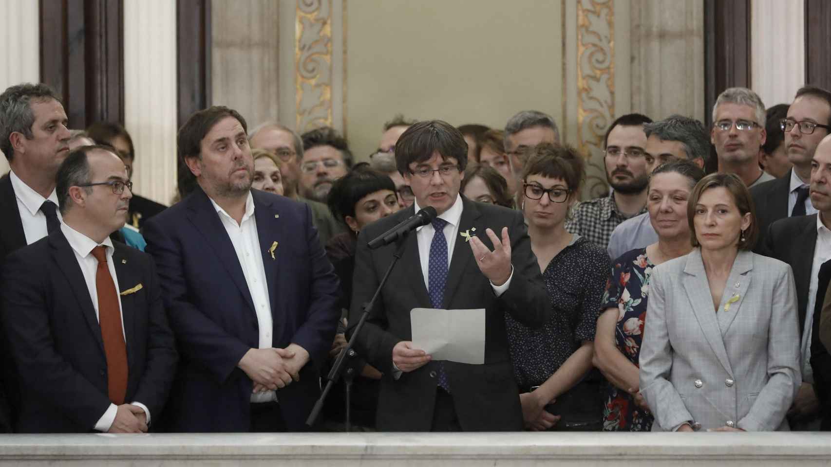 Junqueras, Puigdemont y Forcadell tras la proclamación de la independencia.