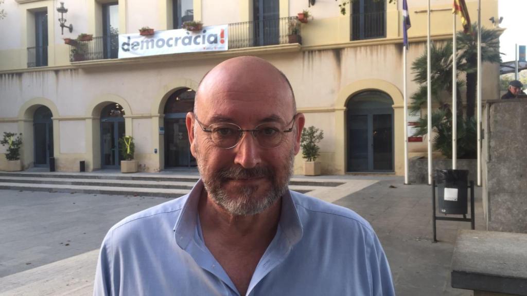 Joan Mora es el alcalde de Sant Andreu de Llavaneres, municipio que ha declarado non grata a Inés Arrimadas.