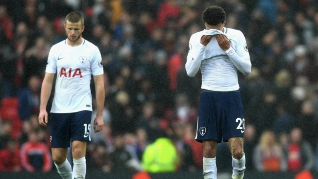 Dele Alli, junto a Eric Dier, lamentándose por su ocasión fallida | Foto: tottenhamhotspur.com