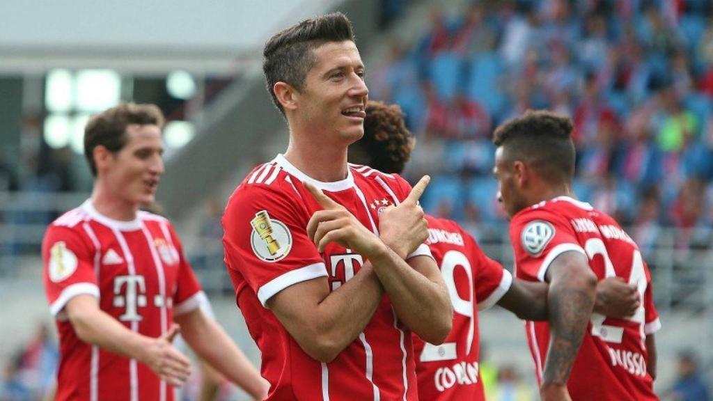 Lewnadowski celebra un gol con el Bayern. Foto fcbayern.com