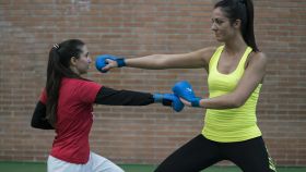 Rocío Sánchez y Cristina Vizcaíno realizan movimientos durante el entrenamiento / Silvia Pérez