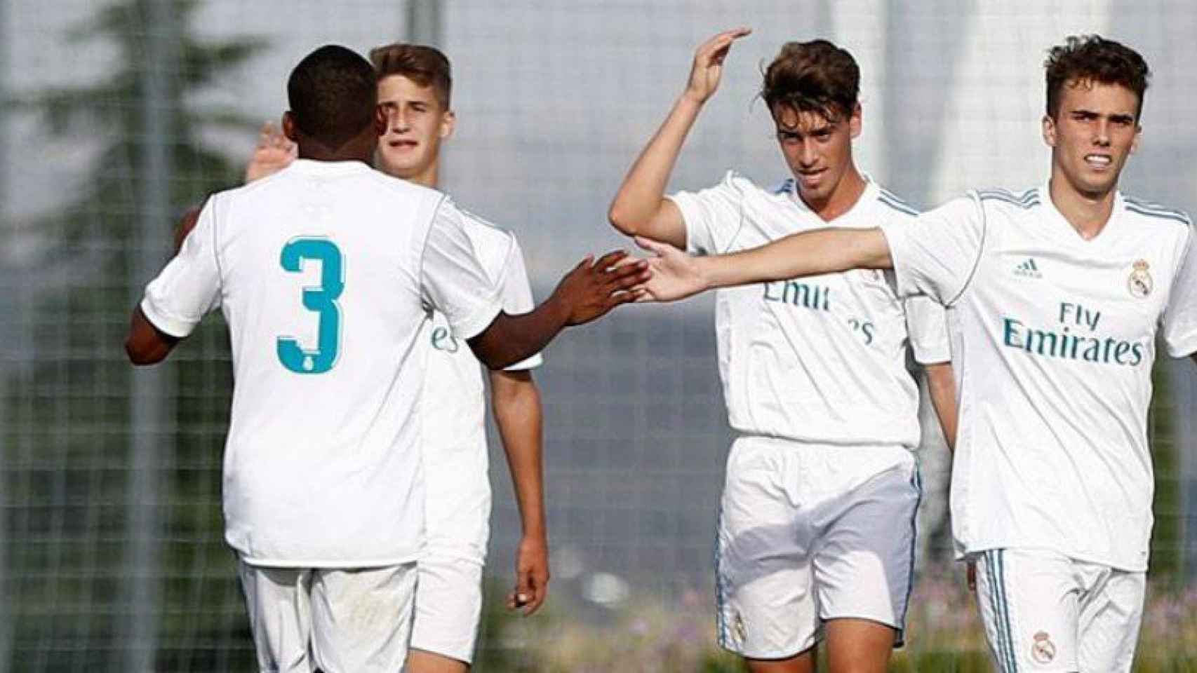 Los jugadores del Juvenil A del Real Madrid celebran un tanto