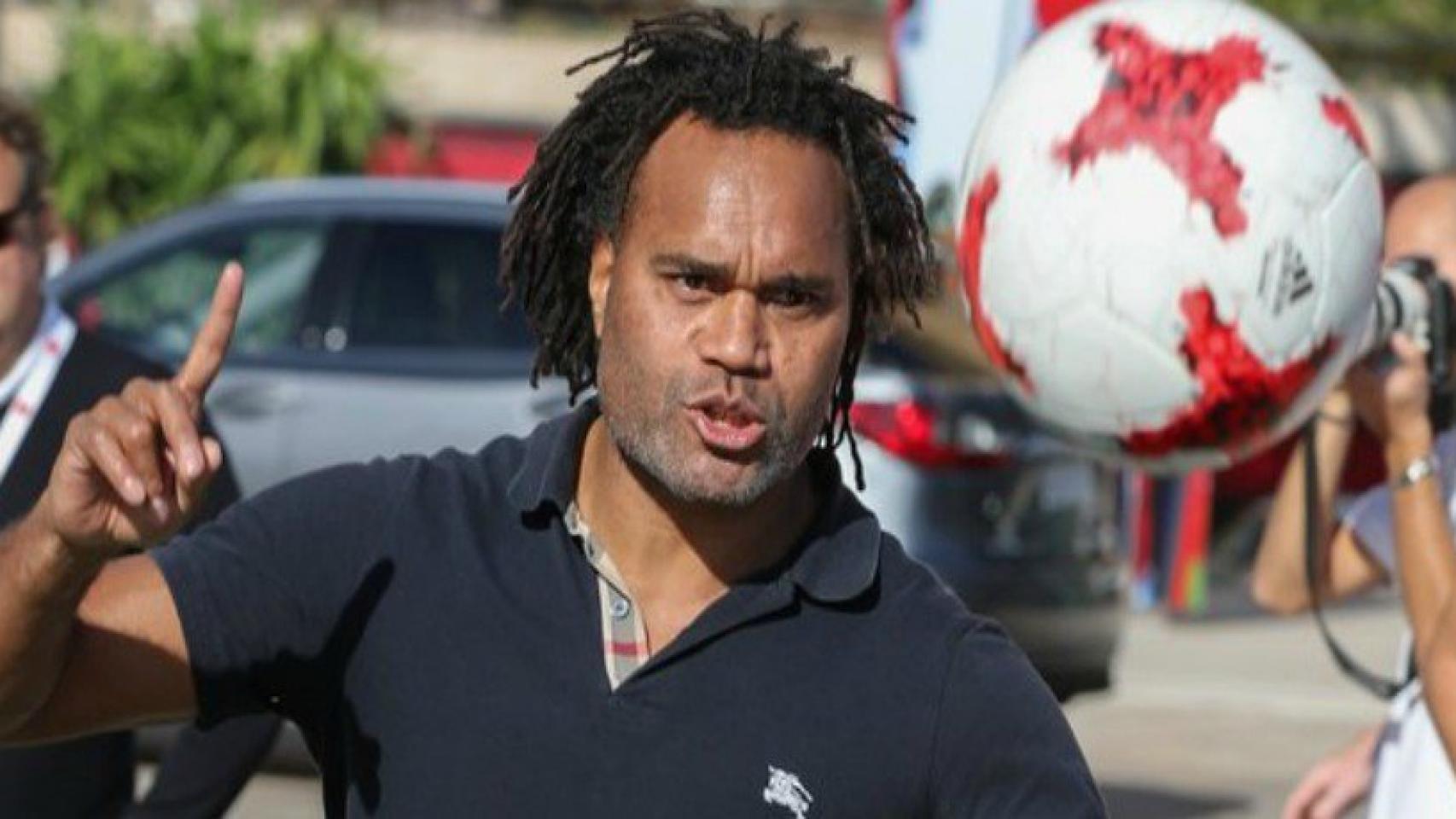 Karembeu, exjugador del Real Madrid. Foto: Twitter (@ellarguero)