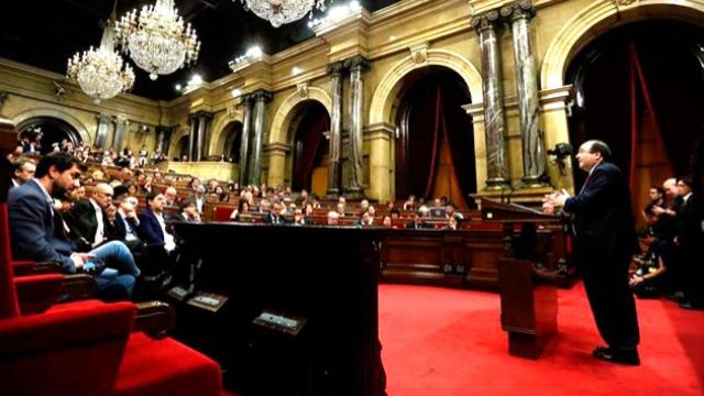 El líder del PSC, Miquel Iceta, durante una intervención en el pleno monográfico.