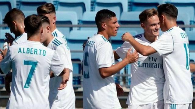 El Castilla celebra un gol