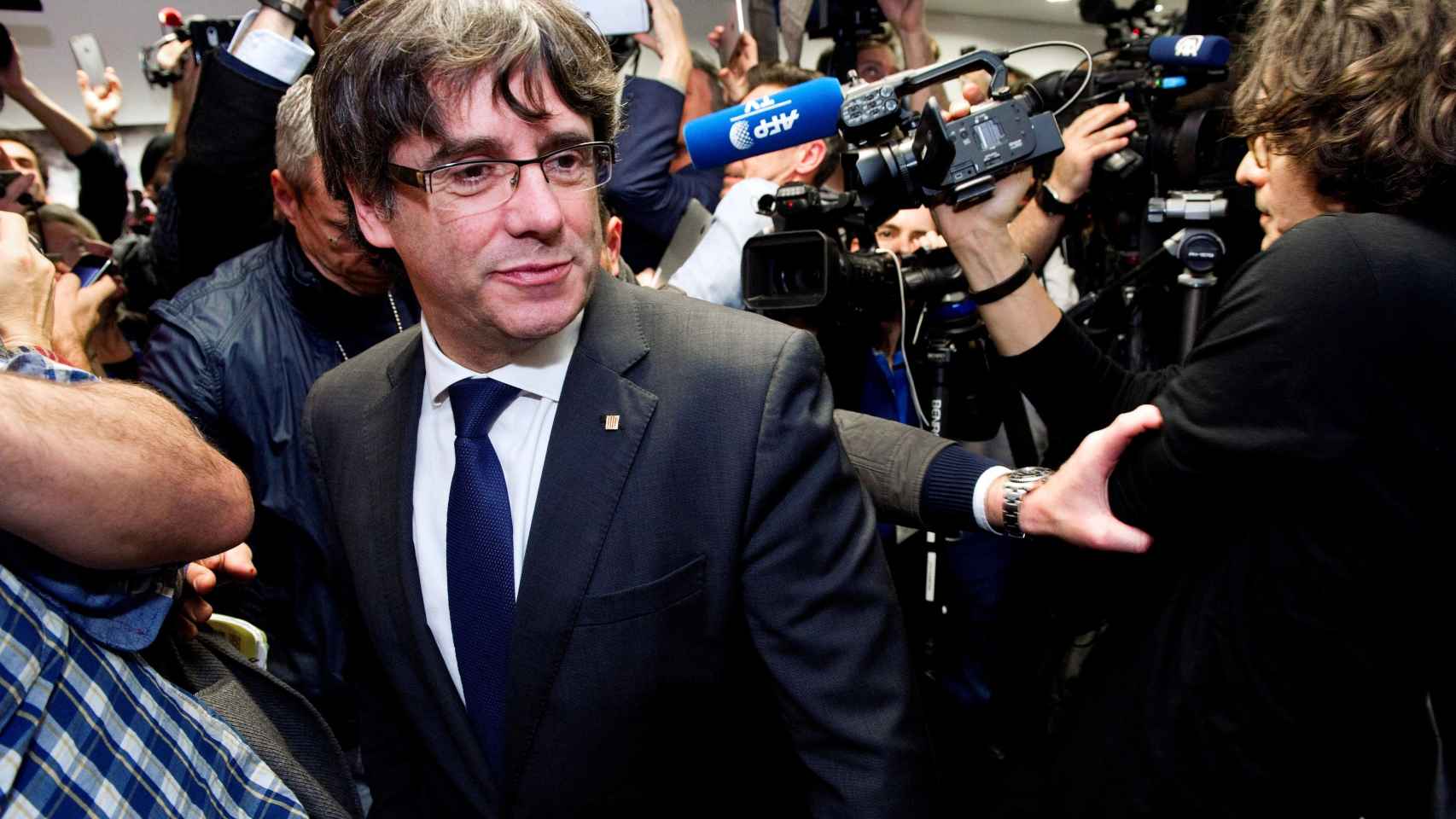 Carles Puigdemont a su llegada a la rueda de prensa que ha ofrecido en el 'Press Club Brussels'