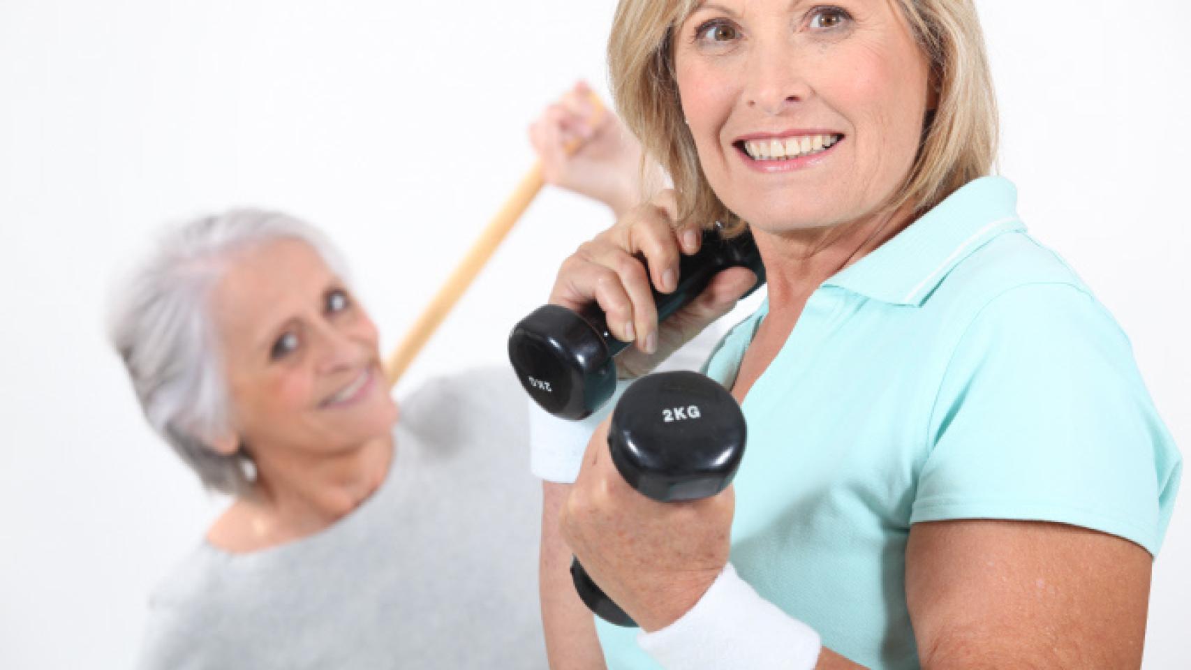 Las pesas conservan el tono muscular en la madurez.