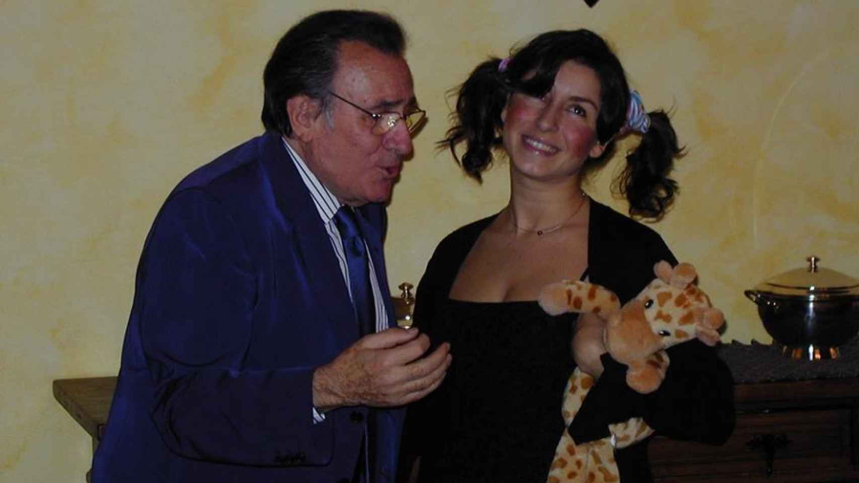 Escobar, junto a su hija Vanessa.