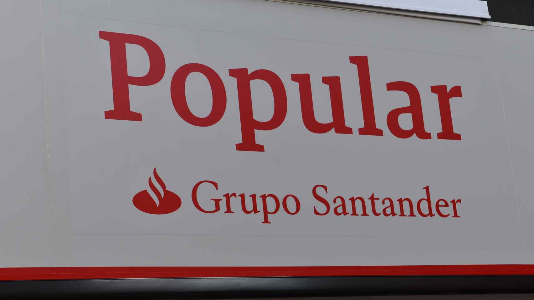Imagen de una sucursal de Banco Popular tras su integración en el Grupo Santander.