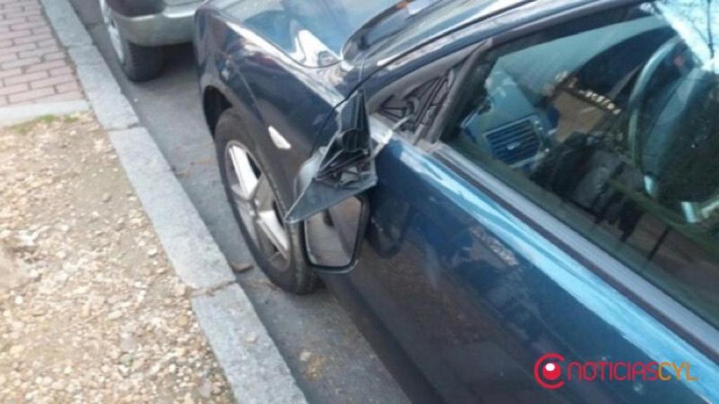 espejo retrovisor roto vandalismo valladolid 1