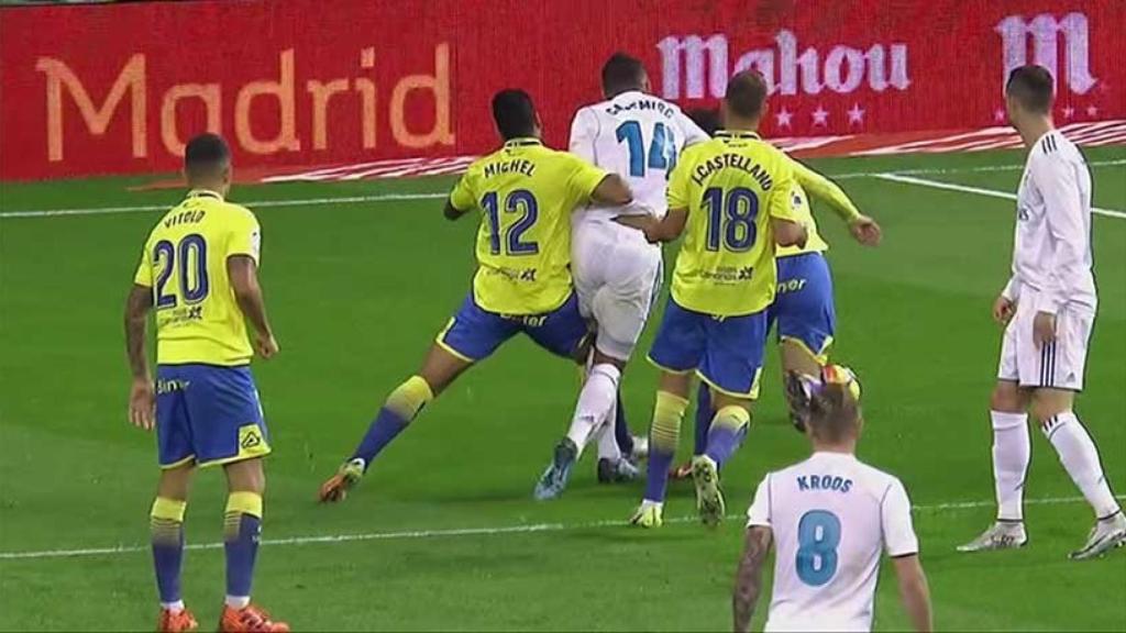 Penalti no pitado sobre Casemiro