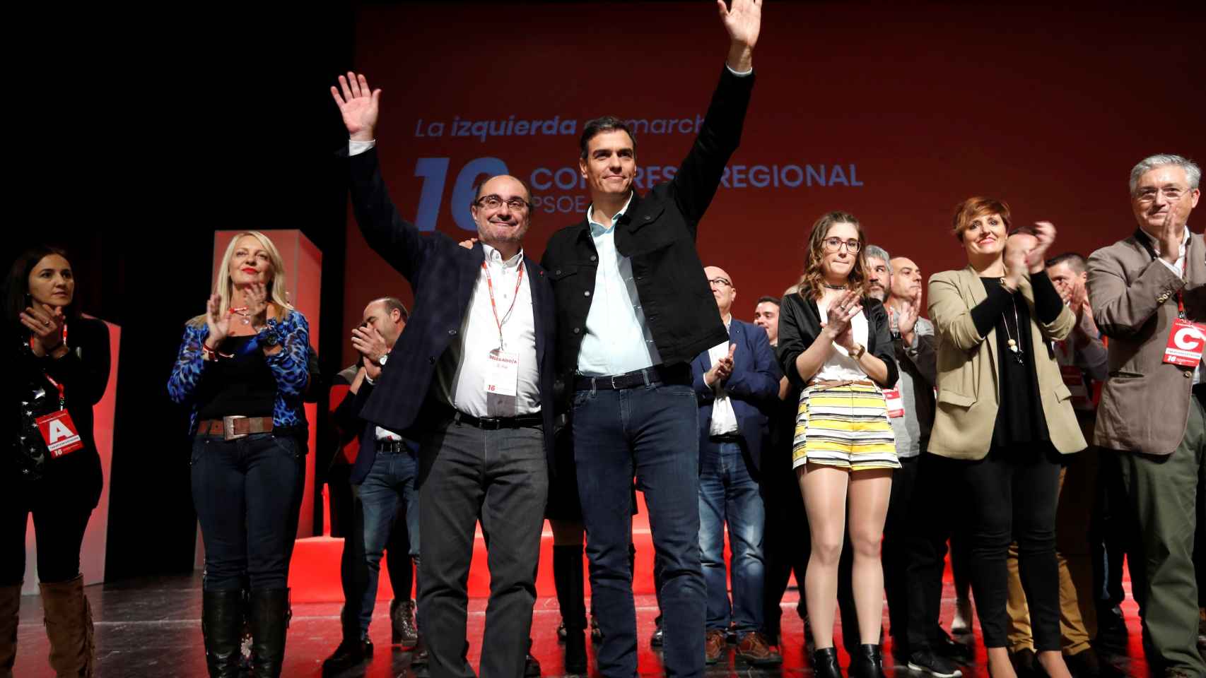 Pedro Sánchez junto al líder de los socialistas aragoneses reelegido este sábado, Javier Lambán